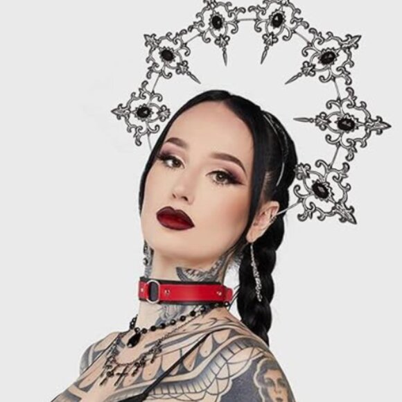 NEW! Gothic Crown - Picture 3 of 7